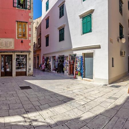 Aparment Lila Lägenhet Šibenik Exteriör bild